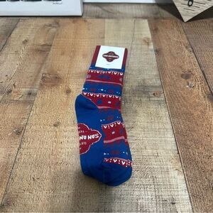 Sock Club City Of San antonio Texas Socks Nwt Armadillo
One size